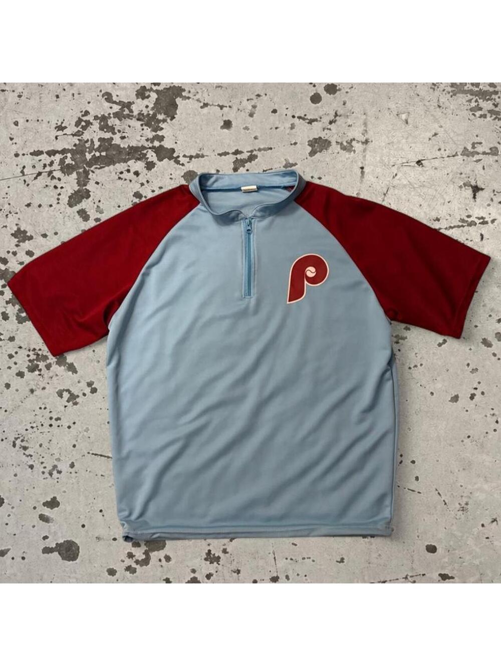 Beautiful vintage style Philadelphia Phillies quarter zip